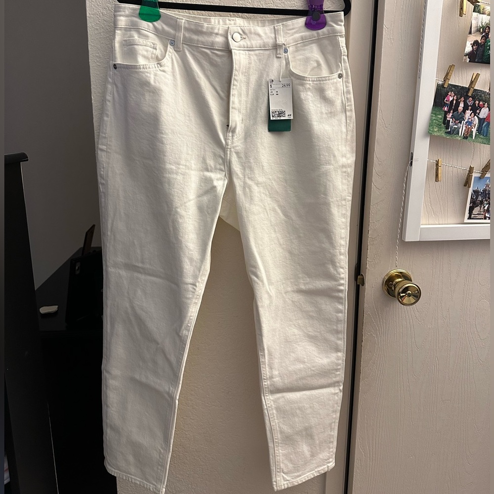 Crème colored jeans